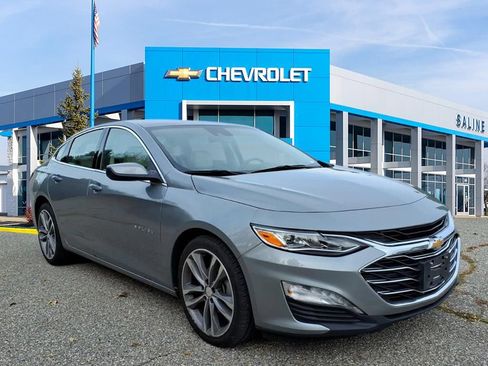 Used 2024 Chevrolet Malibu LT FWD image 1