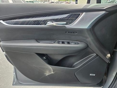 Certified 2024 Cadillac XT6 Premium Luxury w/ LPO, Floor Liner Package FWD image 30