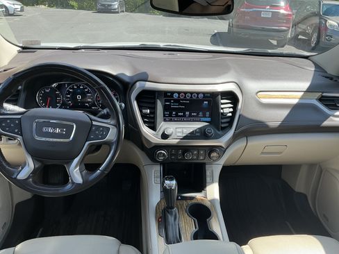 Used 2019 GMC Acadia Denali w/ Technology Package AWD/4WD image 11