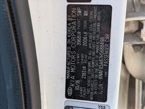 Used 2017 Kia Forte EX image 16