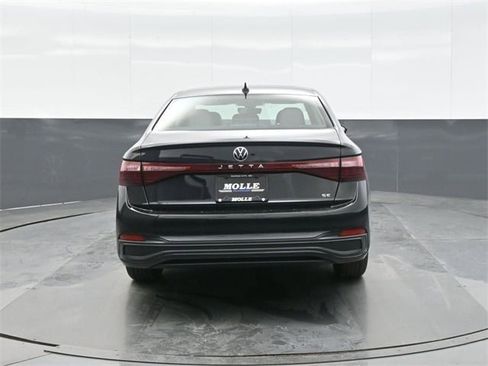 New 2026 Volkswagen Jetta SE image 6