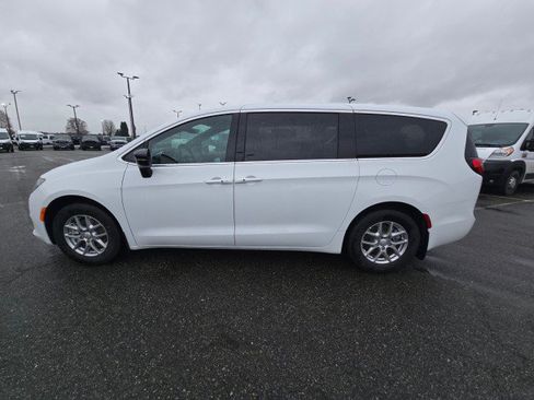 New 2026 Chrysler Voyager LX FWD image 6