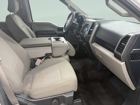 Used 2017 Ford F150 XLT w/ Trailer Tow Package image 18