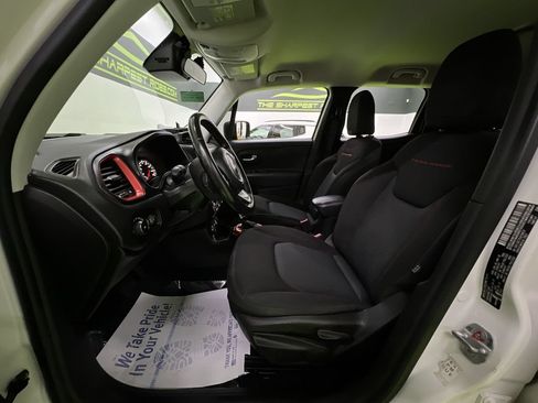 Used 2016 Jeep Renegade Trailhawk AWD/4WD image 17