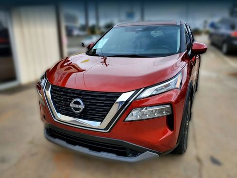 Used 2023 Nissan Rogue SV w/ SV Premium B Package FWD image 19