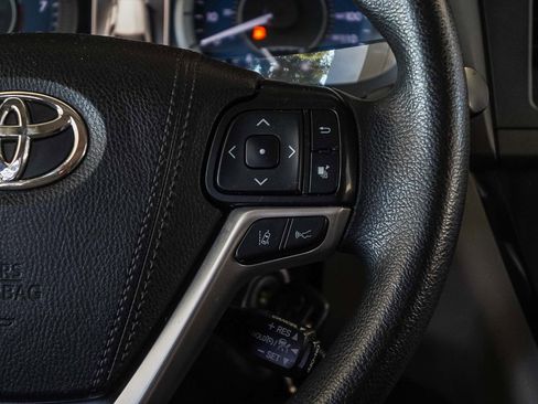 Used 2020 Toyota Sienna L image 17