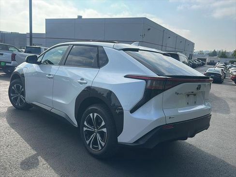 Certified 2024 Toyota bZ4X AWD w/ Weather Package image 4