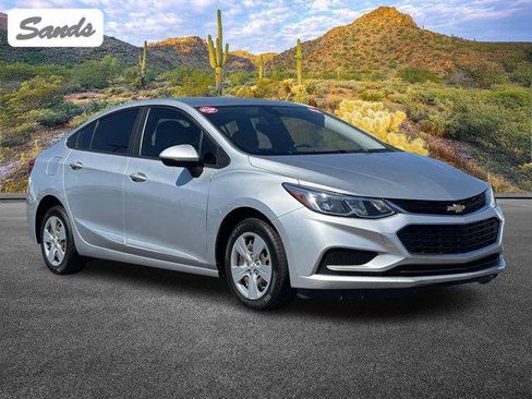 Used 2018 Chevrolet Cruze LS image 1
