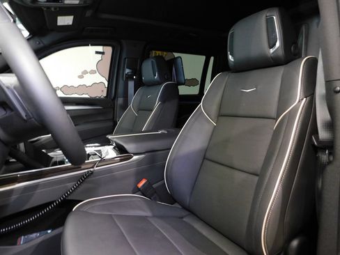 Used 2026 Cadillac Escalade ESV Luxury AWD/4WD image 37