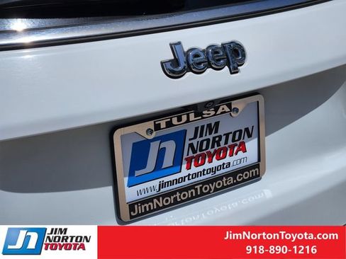 Used 2024 Jeep Compass Latitude AWD/4WD image 11