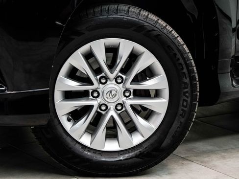 Used 2017 Lexus GX 460 AWD/4WD image 3