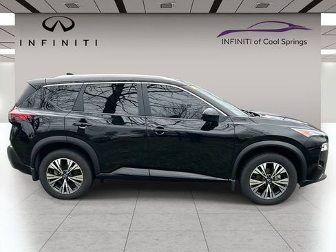 Used 2023 Nissan Rogue SV w/ SV Premium B Package image 8