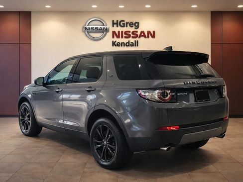 Used 2019 Land Rover Discovery Sport SE AWD/4WD image 2