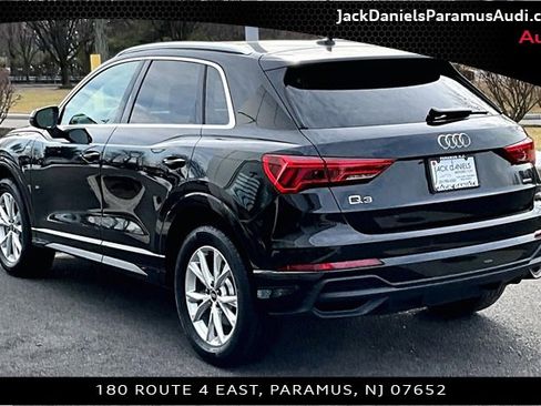 Used 2023 Audi Q3 2.0T Premium w/ Convenience Package image 10