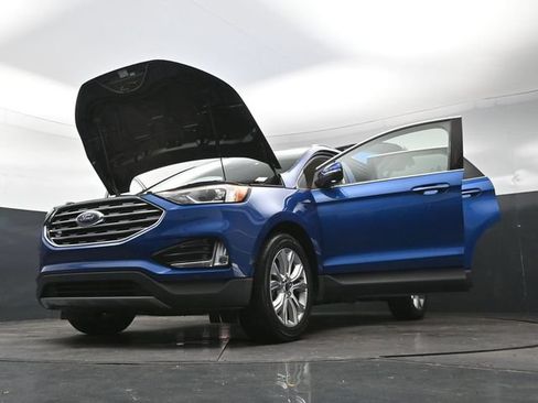 Used 2020 Ford Edge Titanium w/ Class II Trailer Tow Package AWD/4WD image 36
