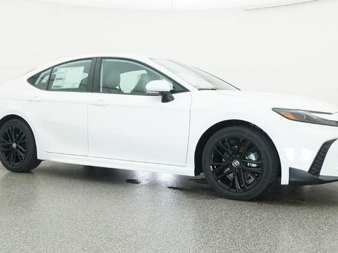 New 2026 Toyota Camry SE FWD image 28