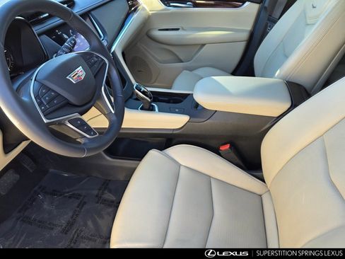 Used 2018 Cadillac XT5 Luxury w/ Driver Awareness Package image 12