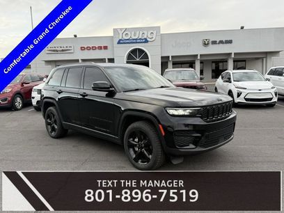 Used 2023 Jeep Grand Cherokee Altitude