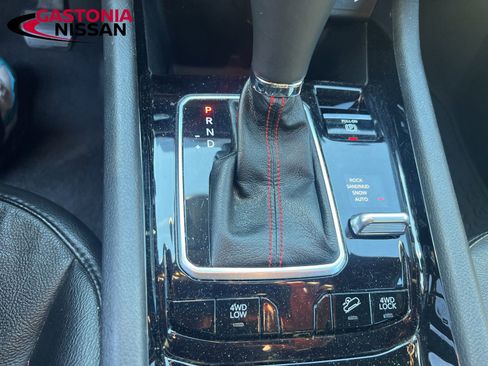 Used 2023 Jeep Compass Trailhawk image 38