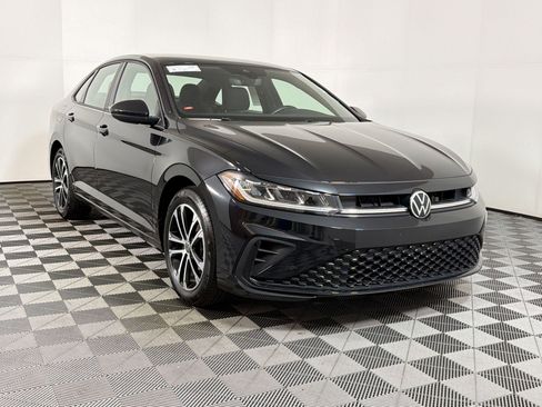 Used 2025 Volkswagen Jetta Sport FWD image 18