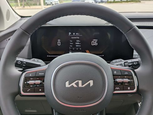 New 2026 Kia Carnival EX FWD image 35
