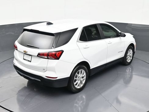 Used 2024 Chevrolet Equinox LT FWD image 16