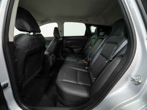 Used 2025 Nissan Murano SV FWD image 16