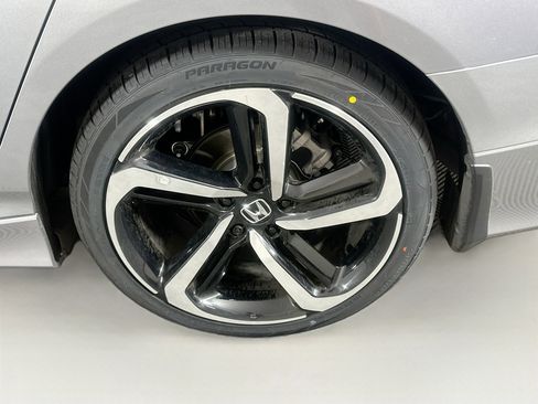 Used 2022 Honda Accord Sport image 11