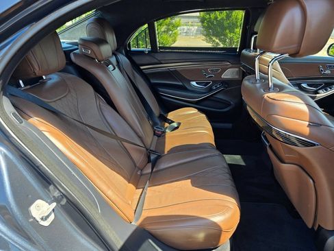 Used 2018 Mercedes-Benz S 560 Sedan w/ Premium Package image 20