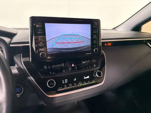 Used 2021 Toyota Corolla SE w/ SE Premium Package FWD image 16