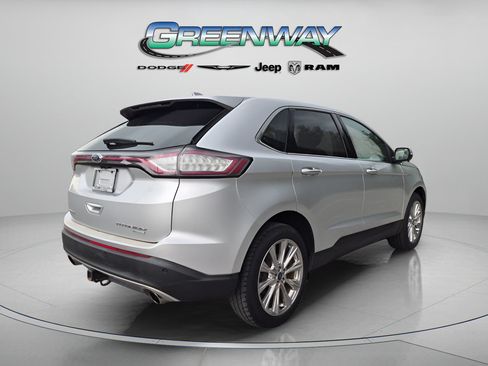 Used 2018 Ford Edge Titanium w/ Equipment Group 301A FWD image 3
