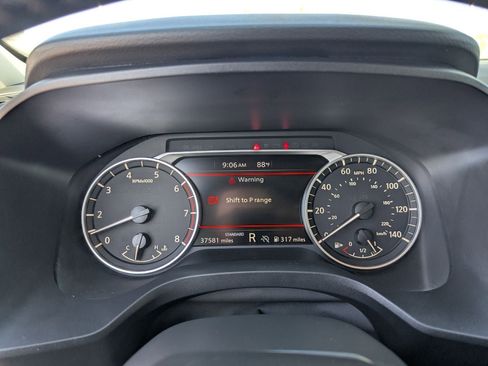 Certified 2025 Nissan Rogue SV FWD image 28