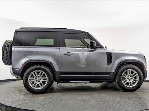 Used 2021 Land Rover Defender 90 S image 8