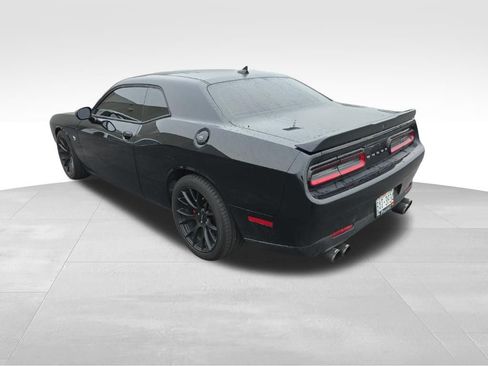 Used 2018 Dodge Challenger R/T Scat Pack RWD image 10