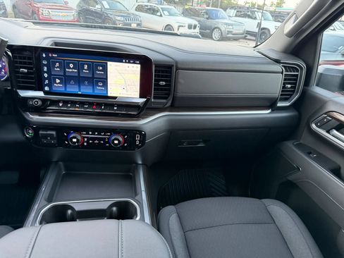 Used 2025 Chevrolet Silverado 2500 LT w/ Safety Package AWD/4WD image 33