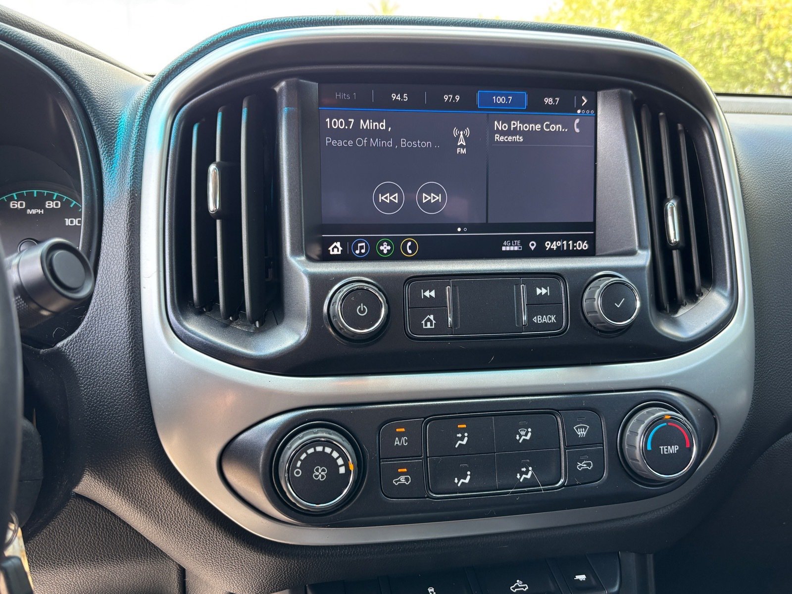 Used 2022 Chevrolet Colorado LT RWD image 14