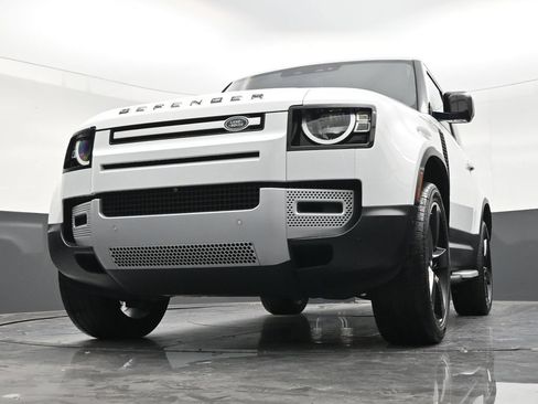 Used 2022 Land Rover Defender 90 AWD/4WD image 27