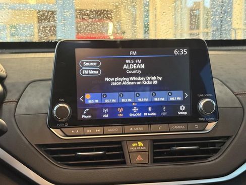 Used 2022 Nissan Altima 2.5 SR FWD image 13