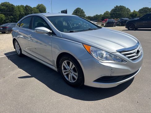 Used 2014 Hyundai Sonata GLS w/ Popular Equipment Group 2 FWD image 11