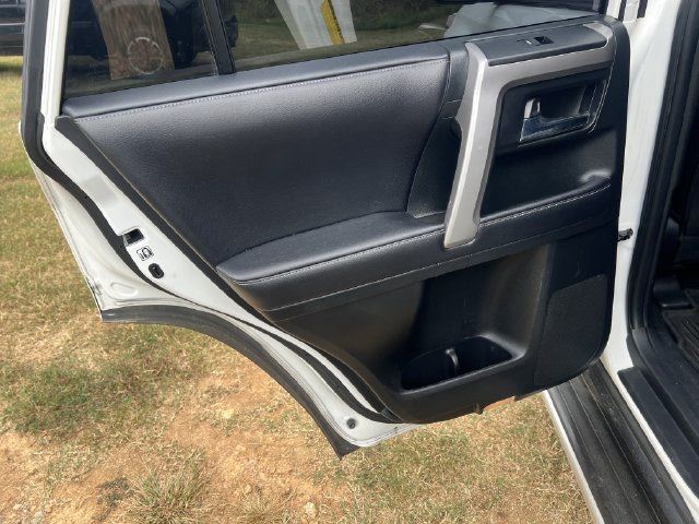 Used 2018 Toyota 4Runner SR5 Premium AWD/4WD image 22