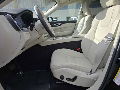 Used 2024 Volvo XC60 B5 Core w/ Protection Package Premier AWD/4WD image 19