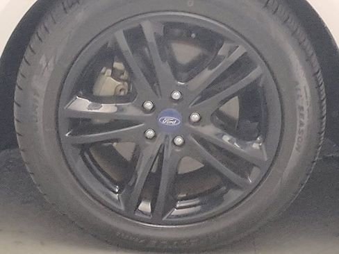 Used 2018 Ford Fusion SE FWD image 31