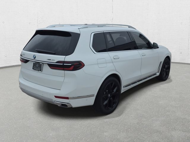 Used 2026 BMW X7 xDrive40i AWD/4WD image 5