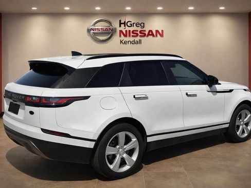 Used 2019 Land Rover Range Rover Velar S image 2