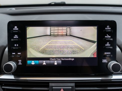 Used 2018 Honda Accord Sport image 17