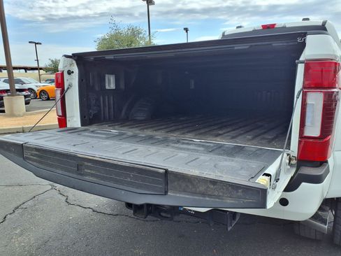 Certified 2022 Ford F450 Platinum w/ FX4 Off-Road Package AWD/4WD image 16