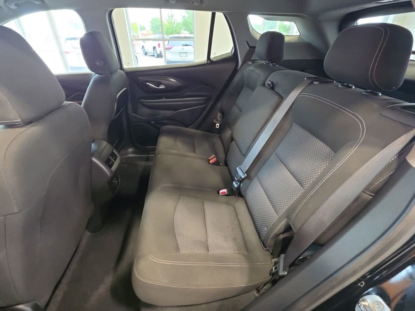 Used 2023 GMC Terrain SLE FWD image 30
