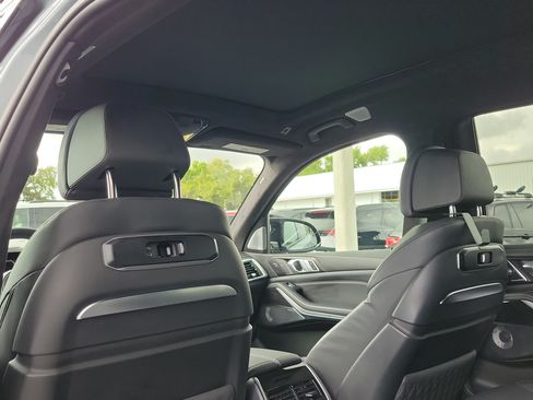 Used 2024 BMW X7 M60i w/ Executive Package AWD/4WD image 16