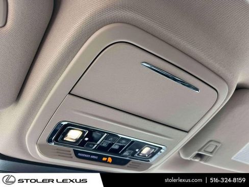 Used 2024 Lincoln Corsair AWD w/ Equipment Group 101A image 38