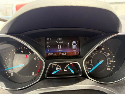 Used 2019 Ford Escape Titanium image 12